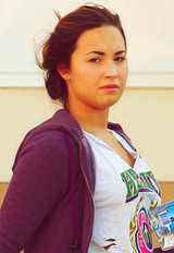 yearswithoutyou-deactivated2013:  Demi Lovato Alphabet → N → Natural beauty. 