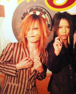 toratilla:  The GazettE Darts 