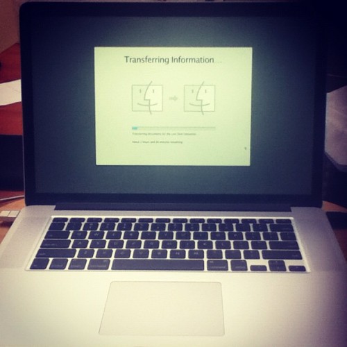 😍 15" #MacBook Pro w/ #Retina display… #sexy  (Taken with Instagram)