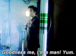 timelords-sherlock-andmusic:  aknightlight:   lovefromyourginger:   fandomblogger:   consulting-meerkat:   actuallybatman:   alcoholic-polar-bear:   YES. YES. BEST SCENE IN ALL OF DOCTOR WHO.   ROSE’S FACE IS PRICELESS   Billie is trying SO HARD not