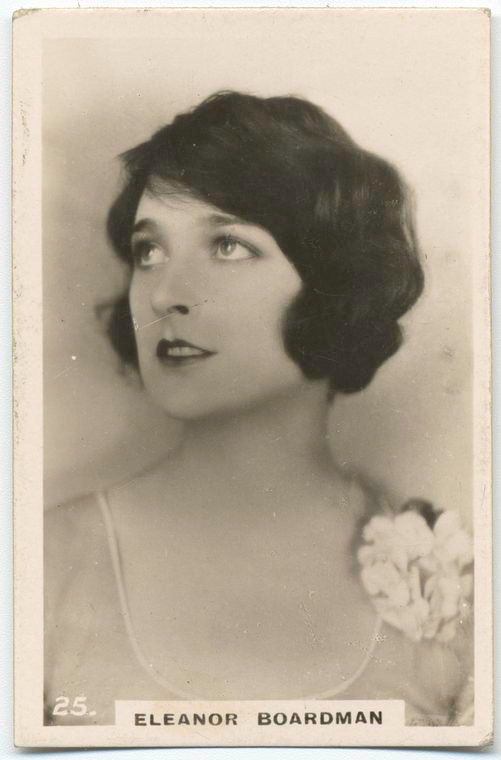 lostsplendor:  Cigarette Card Starlets of the Jazz Age via The New York Public Library