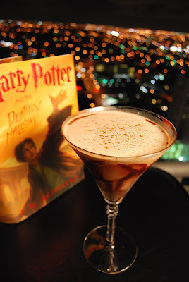 heartlesshippie:  niftynif:  theaveragedream:  Harry Potter Mixology: My Favorites!