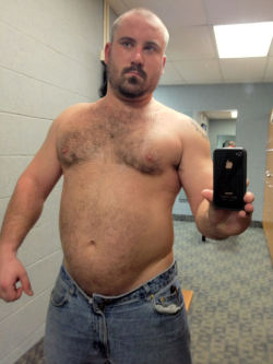 beefydevils:  BeefyDevils: The married guy