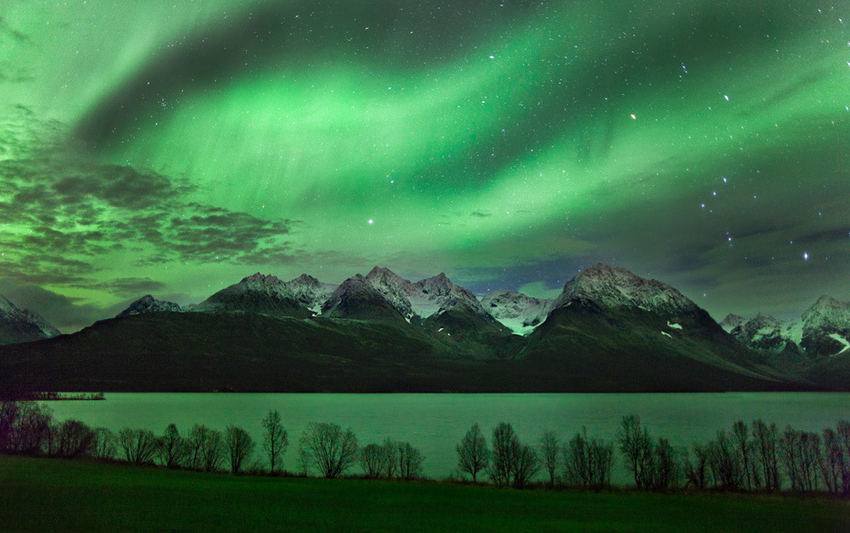 hydrosphere:  (by Thorbjørn Riise Haagensen) 