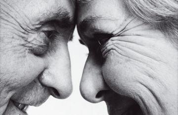  ¿Te imaginas así dentro de 40 años?¿Así de viejos?¡No!, así de enamorados.
