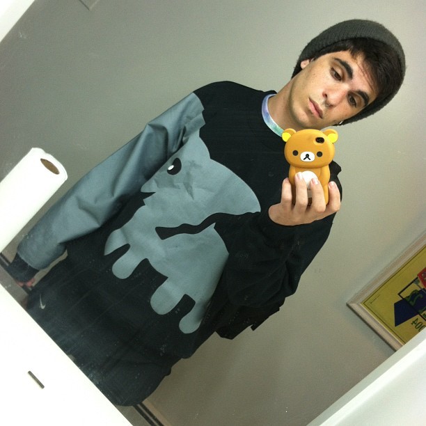 andrewbreitel:  penilecancer:  lunchtrae:  why do you have paper towels in your bathroom?