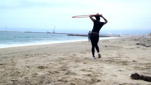 so instead of going to the gym, my sister and i went to the beach and hooped for about an hour or so. it was perfect. 