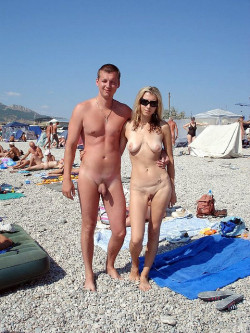 nudecouples.tumblr.com post 27230381071