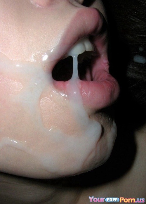 wantstobeagirl:  I look at this picture and the first thing I think of is she better not let that go to waste :) 