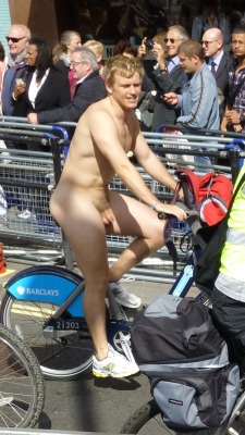 Majdad-Wnbr:  Major Dad’s Public Nudity 375 