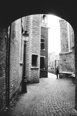 black-and-white:  BRUGGE (by cansutuzuner) 