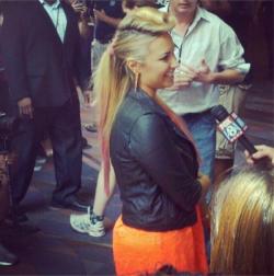 noloving:  Demi giving interview for ‘FOX