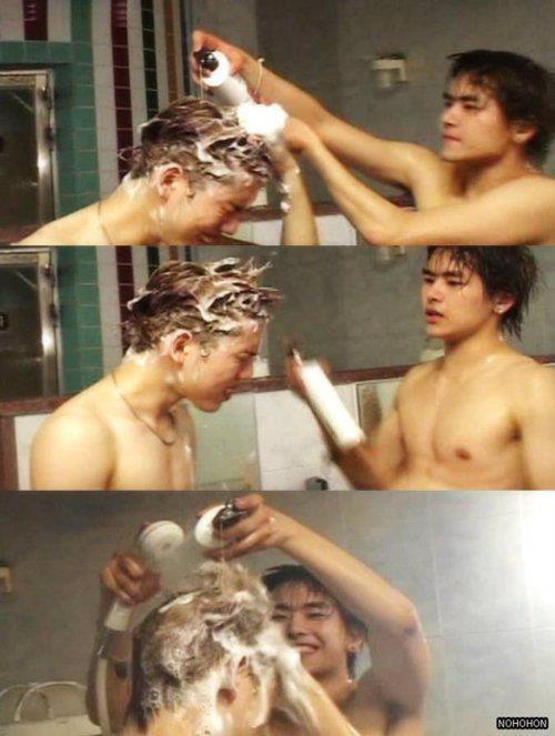 balancedcuppycake:  Oh. My. Gosh. MY YADONG FEELS.  Did you know “Yadong” in Korean is “porn”? True story. 