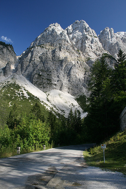 On the way to Vrsic pass in Julian Alps, Slovenia (by kilbycrag).