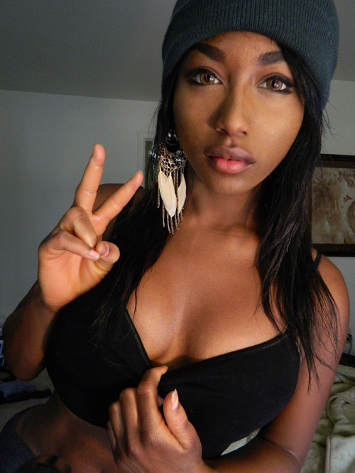 ilovemesomeweeed:  Her Eyes Tho ♥.♥  porn pictures