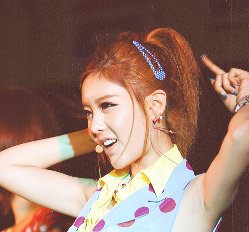 kyulnight:  10/50 pictures of Lee Qri 