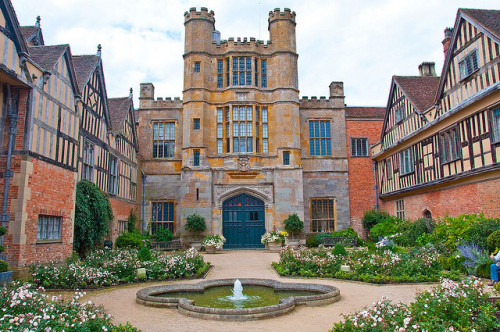 Coughton Court by Evoljo on Flickr.