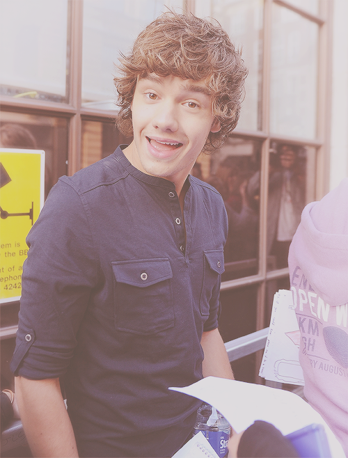 liamgasm-blog:  1/?? favourite pictures of Liam Payne 