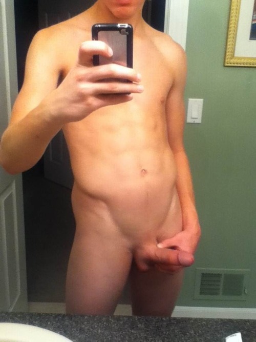 motd:  Kik-stand chaos-Str8 boys sexting.  This hot smooth stud loves to show off.  Str8 kids love showing their dicks.  I love seeing them.  See more on my blog- http://myobsessionoftheday.net 