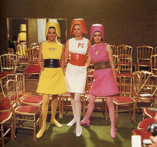 fuckyeah60sfashion:  Space Age fashion, 1967.