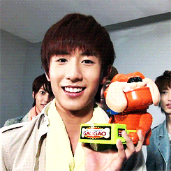 boyfriendkpophun:  The maknae tries his best to be cute and gets judged by the others ._. 