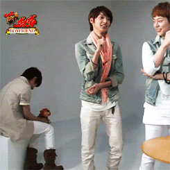 boyfriendkpophun:  The maknae tries his best to be cute and gets judged by the others ._. 