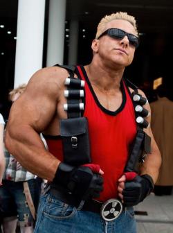 Gaygamerboy:  Duke Nukem Cosplay. Yum 