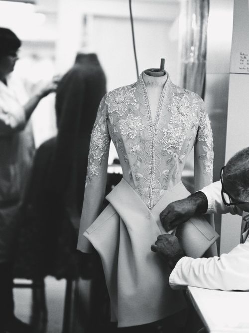 hautekills: Inside the atelier for Christian Dior haute couture f/w 2009