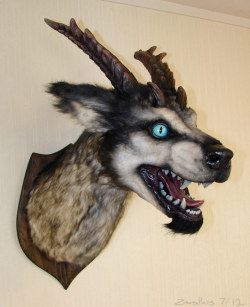 Fake taxidermy beast - by Zarathus