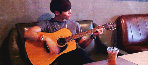  19/200 reasons why every shawol is a closet blinger. 