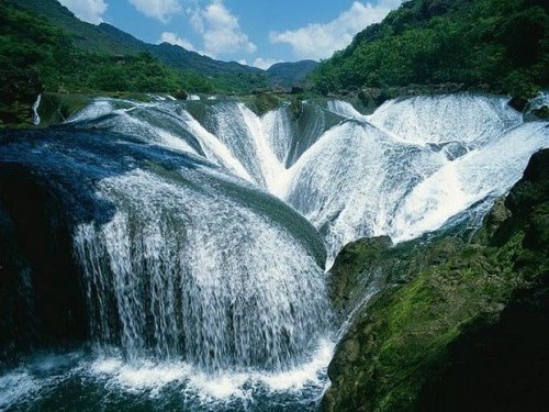 Someone please take me here!!The Pearl Waterfall, Jiuzhaigou Valley, China.