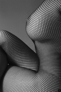 fishnets are so sexy.