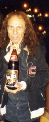  Feliz Cumpleaños Ronnie James Dio (10/07/1942 - 16/05/2010) 