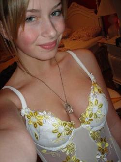 suzy3186:  White and Gold Lingerie self-shot  Well this is 1 very nice pic