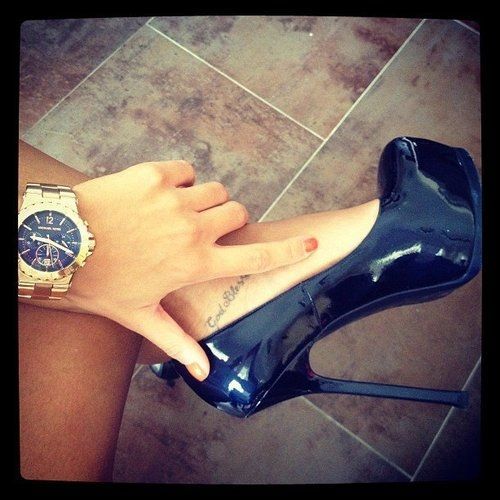 part-timesissy:  Whose dick do I have to suck to get these beauties??  Mine!