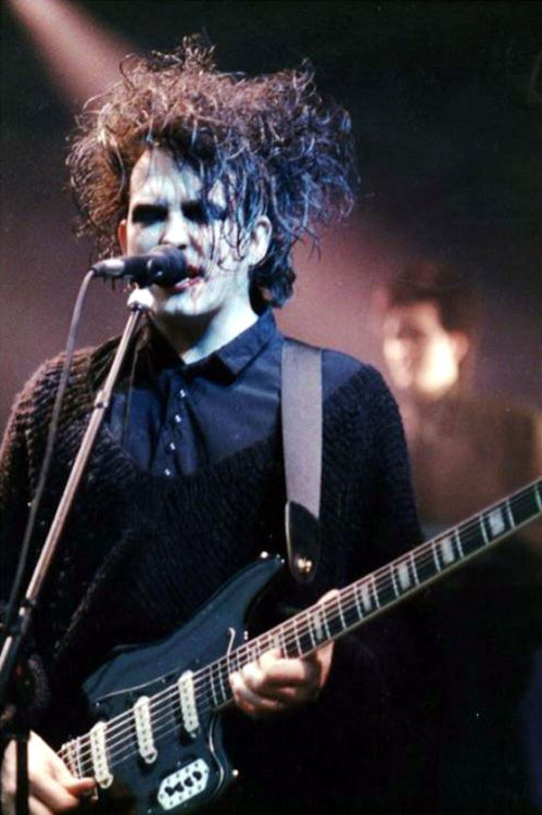 Porn photo darkwavefashion:  Robert Smith (The Cure)