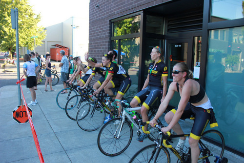 jennlevo:warming up for the St. Honre Crit and watching our men’s 1-2 rider Trevor, slay the field o