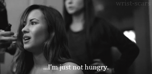 dontbelievehersmile:  black and white blog :) 