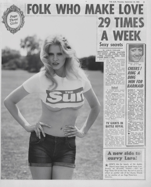 i-donline: Look of the day: The Sun has come out! Luscious Lara Stone was shot by Alasdair McLellan