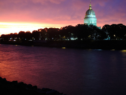 &ldquo;The State Capital Building, Charleston, 2012&rdquo; on Flickr.
