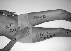 justlikeheaven1996:  I invite you to my depressing world of black and white. 
