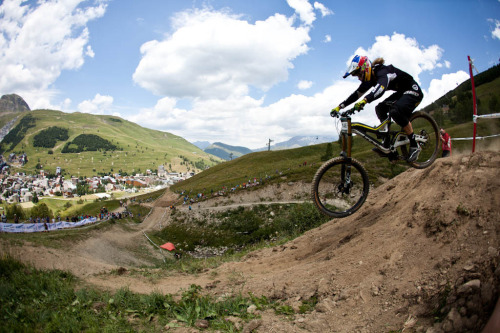 womenscycling: Crankworx Les 2 Alpes 2012 - Giant Air DH Qualifying - Pinkbike Rachel Atherton - fa