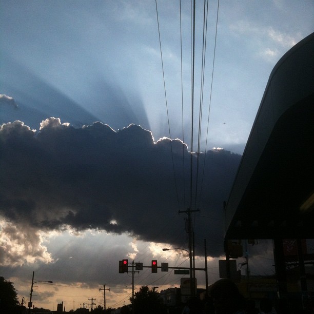 Feelin’ Broad and Olney: Sunburst (Taken with Instagram at SEPTA: Olney Transportation Center)