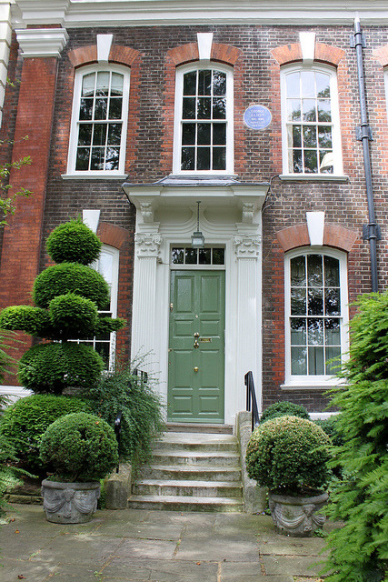 gatestowonderland:  George Eliot’s House: Cheyne Walk by curry15 on Flickr.