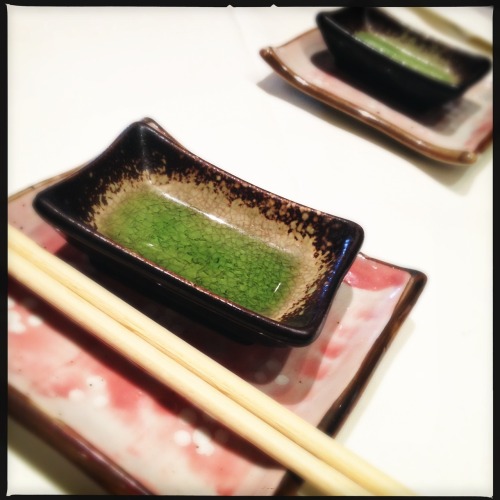 The weather’s warm… time for sushi. Ono sushi and lemon roll at Sumo.