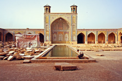 prince-marolo:   The beauty of Iranian architecture 
