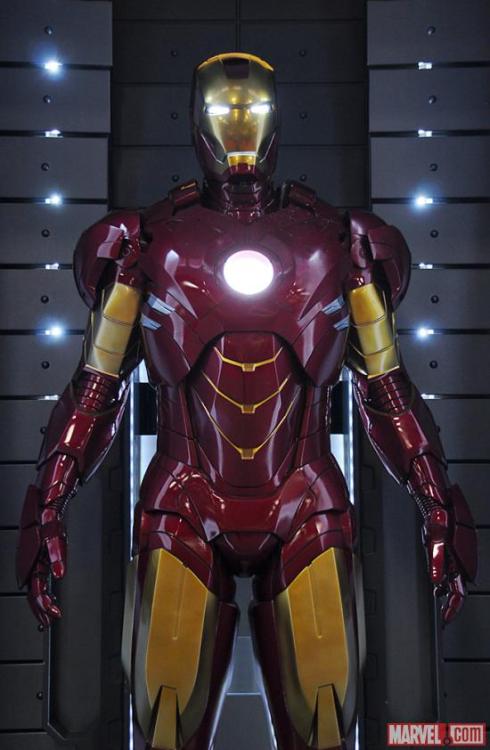 tsukeruu:  I SHOULD BE AT SDCC THIS WEEKEND TO SEE ALL THE MARKS IN PERSON ;_; I really hope they use more of Mark VII in Iron Man 3. 