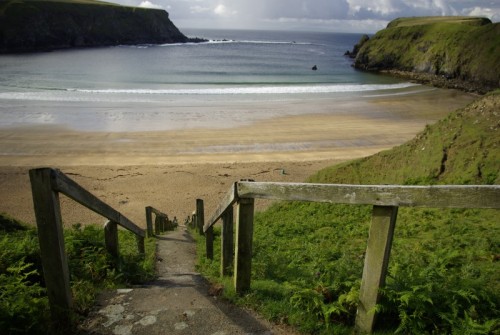 (via Malinbeg beach, a photo from Donegal, North | TrekEarth)Malinbeg, Ireland
