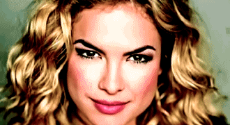 iphonerebeldes:  Lua Blanco. Um talento da nova geração. 