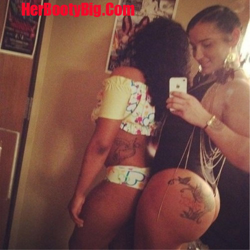 http://herbootybig.tumblr.com/post/27062786427